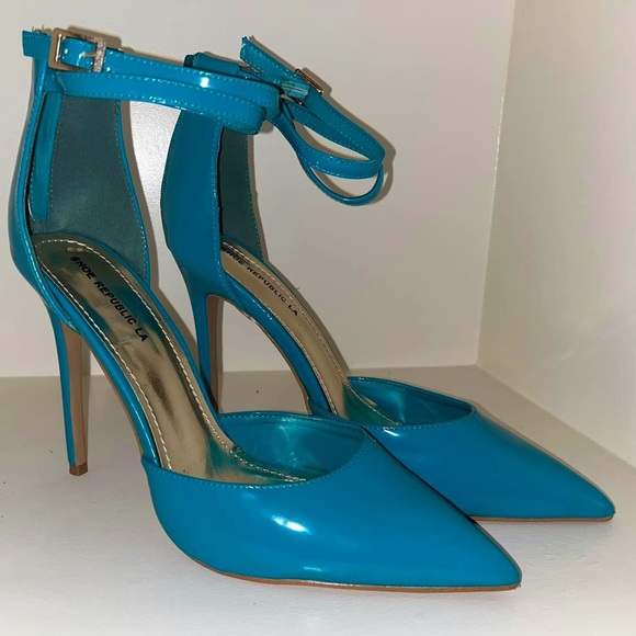 Shoe Republic LA Shoes - Sz 11 Shoe Republic sexy 4 1/2” stilettos like new